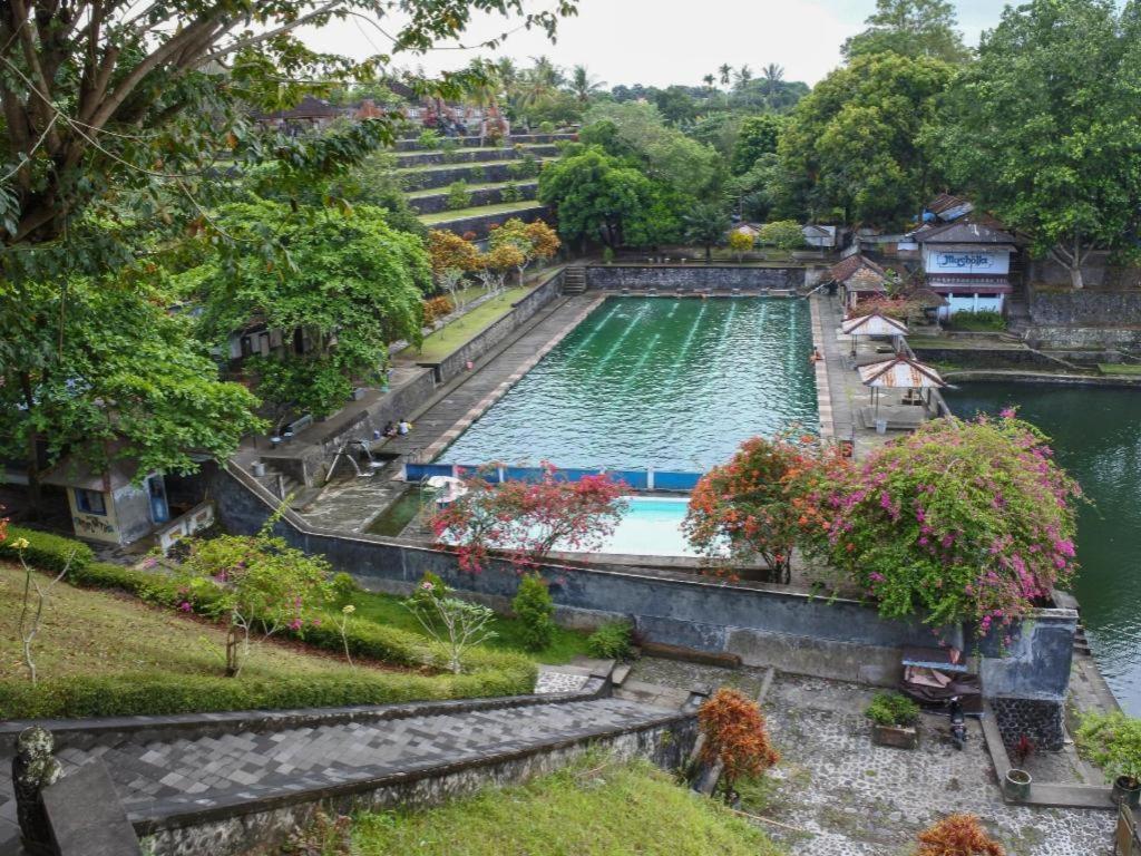 Villa Bale Seni Mataram Buitenkant foto