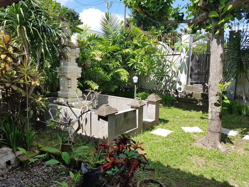 Villa Bale Seni Mataram Buitenkant foto