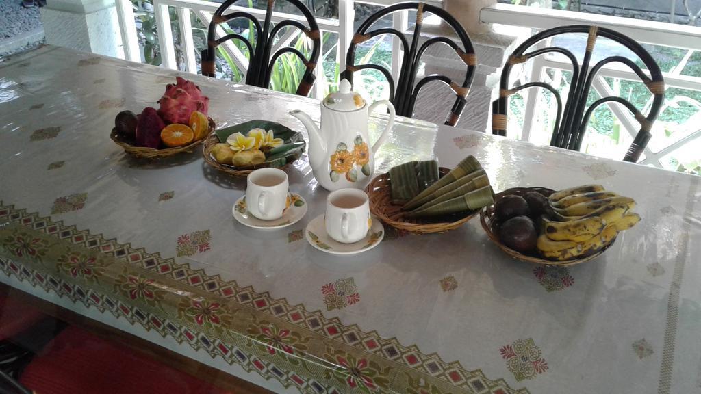 Villa Bale Seni Mataram Buitenkant foto